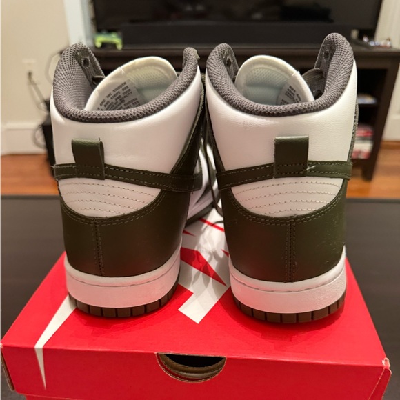 Nike Dunk High Khaki - Picture 2 of 5